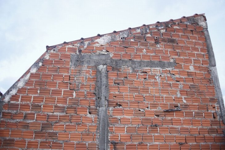 Vídeos de construção de casas: guia técnico para clientes de alvenaria